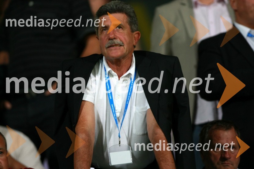 Drago Cotar, predsednik uprave Zavarovalnice Maribor in predsednik NK MariborPovratna tekma 3. kroga kvalifikacij za Ligo prvakov: NK Maribor - FC Zürich