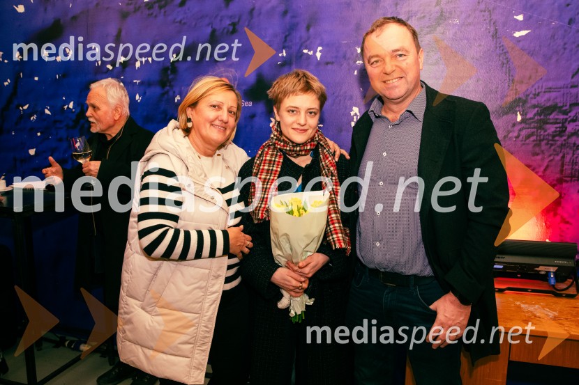  ... ;  ... ;  Kaja Petrovič, igralka;  ... Boško in Admira, premiera v SMG Ljubljana