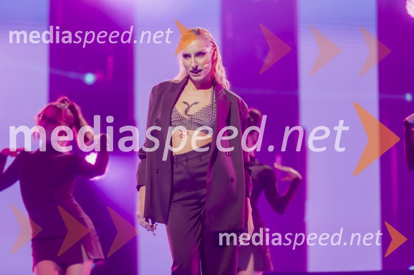  ... ;  Sara Briški Cirman - Raiven, pevka, harfistkaKlemen Slakonja je zmagovalec izbora EMA 2025