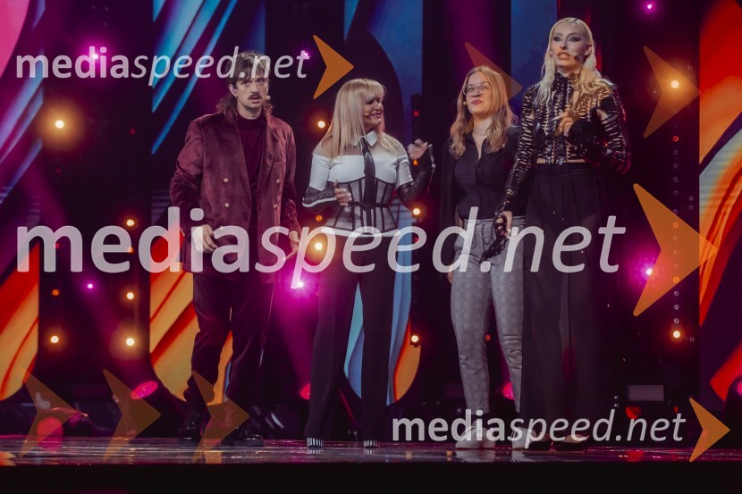  Gregor  Strasbergar, glasbena skupina MRFY;  ... ;  ... ;  Sara Briški Cirman - Raiven, pevka, harfistkaKlemen Slakonja je zmagovalec izbora EMA 2025