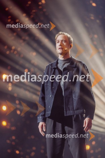  Klemen Slakonja, igralec, komik in TV voditeljKlemen Slakonja je zmagovalec izbora EMA 2025