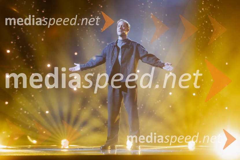  Klemen Slakonja, igralec, komik in TV voditeljKlemen Slakonja je zmagovalec izbora EMA 2025