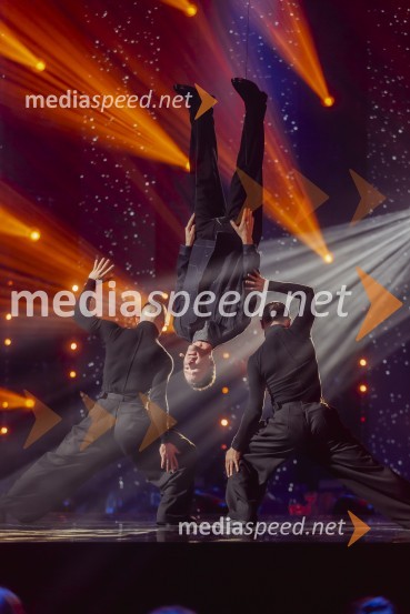  Klemen Slakonja, igralec, komik in TV voditeljKlemen Slakonja je zmagovalec izbora EMA 2025