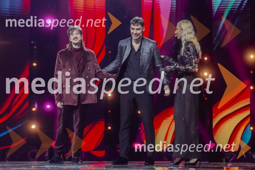  Gregor  Strasbergar, glasbena skupina MRFY;  Filip Vidušin, glasbena skupina LPS;  Sara Briški Cirman - Raiven, pevka, harfistkaKlemen Slakonja je zmagovalec izbora EMA 2025