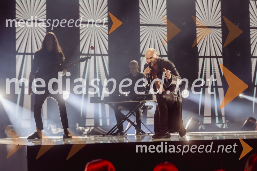  Filip Furlani, RAI, glasbenik;  Tomaž  Vrtovec, RAI, glasbenik;  Vanja Rok Vrtovec, RAI, glasbenikKlemen Slakonja je zmagovalec izbora EMA 2025