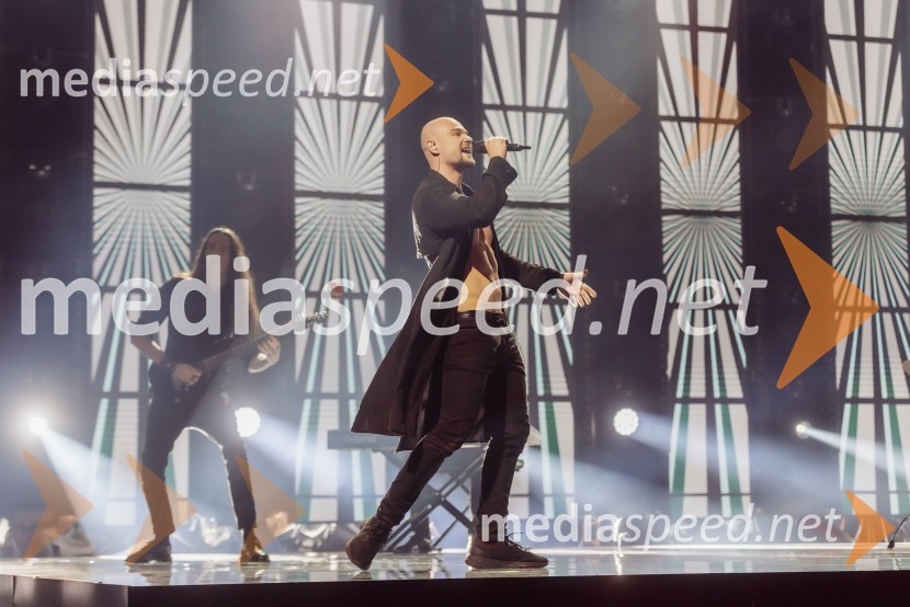  Vanja Rok Vrtovec, RAI, glasbenik;  Mile Vrbica, RAI, glasbenikKlemen Slakonja je zmagovalec izbora EMA 2025