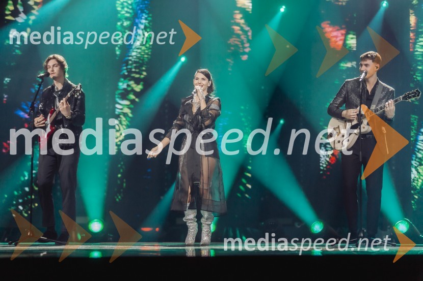  Lea Sirk, pevka;  Filip Vidušin, glasbena skupina LPSKlemen Slakonja je zmagovalec izbora EMA 2025