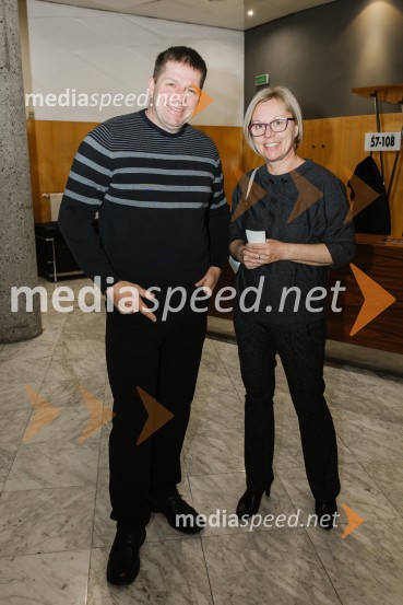  ... ;  Ksenija Černuta, novinarka1973, premiera avtorskega projekta v SNG Nova Gorica