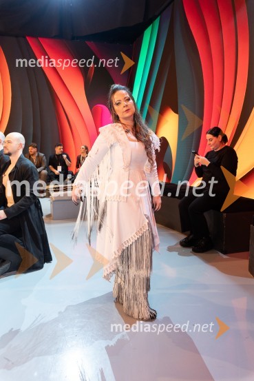  Zvezdana Novaković , pevka, harfistka, igralka, performerkaKlemen Slakonja je zmagovalec izbora EMA 2025