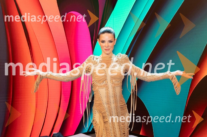  Eva Pavli, pevkaKlemen Slakonja je zmagovalec izbora EMA 2025