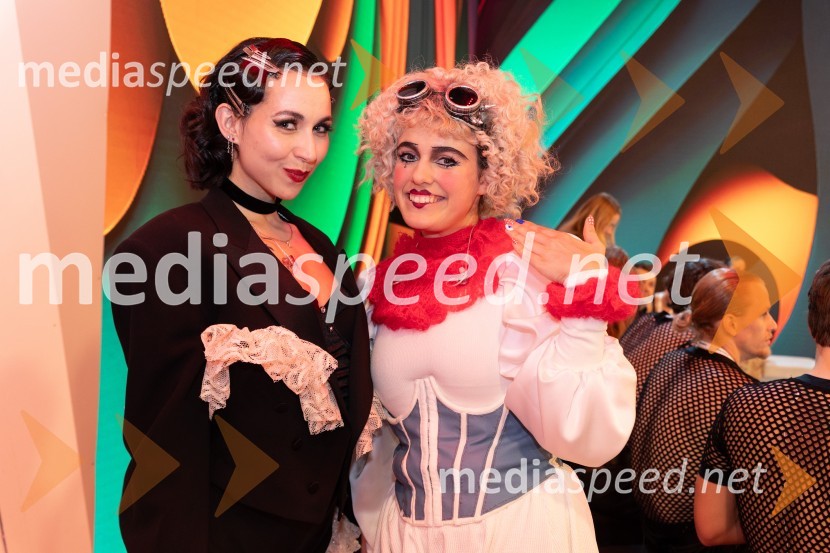  Astrid Kljun, pevka;  Laetitia Pohl, Kiki, pevkaKlemen Slakonja je zmagovalec izbora EMA 2025