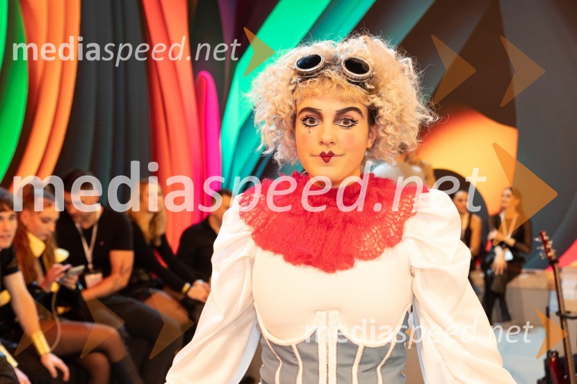  Laetitia Pohl, Kiki, pevkaKlemen Slakonja je zmagovalec izbora EMA 2025