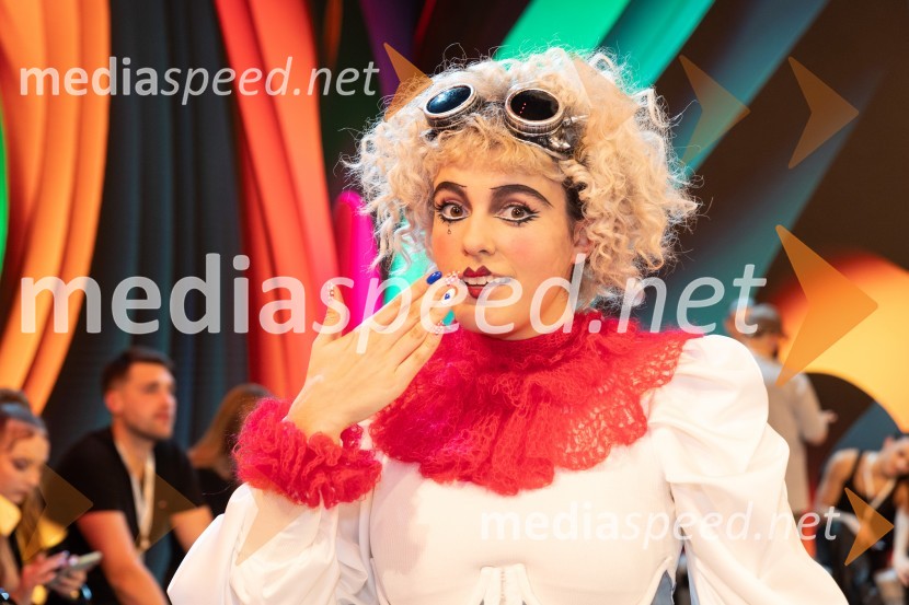  Laetitia Pohl, Kiki, pevkaKlemen Slakonja je zmagovalec izbora EMA 2025