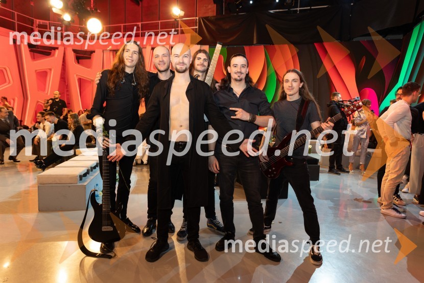  Mile Vrbica, RAI, glasbenik;  Tomaž Vrtovec, RAI, glasbenik;  Vanja Rok Vrtovec, RAI, glasbenik;  Filip Furlani, RAI, glasbenik;  Maj Kobilica, RAI, glasbenik;  Urban Žiberna, RAI, glasbenikKlemen Slakonja je zmagovalec izbora EMA 2025