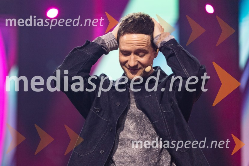  Klemen Slakonja, igralec, komik in TV voditeljKlemen Slakonja je zmagovalec izbora EMA 2025