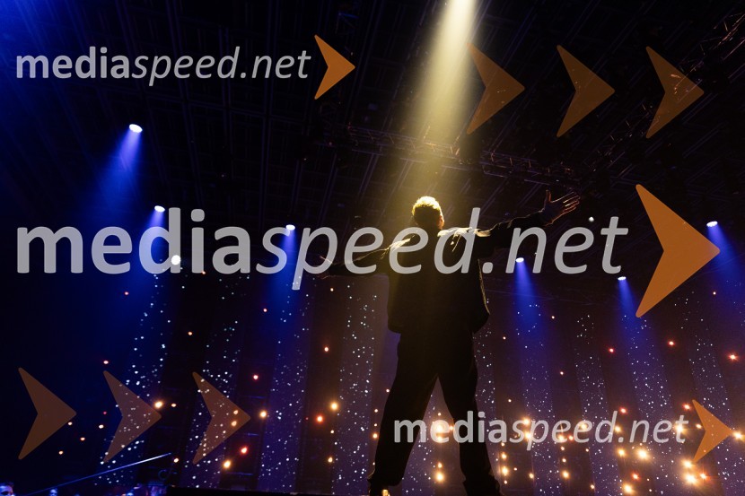  Klemen Slakonja, igralec, komik in TV voditeljKlemen Slakonja je zmagovalec izbora EMA 2025