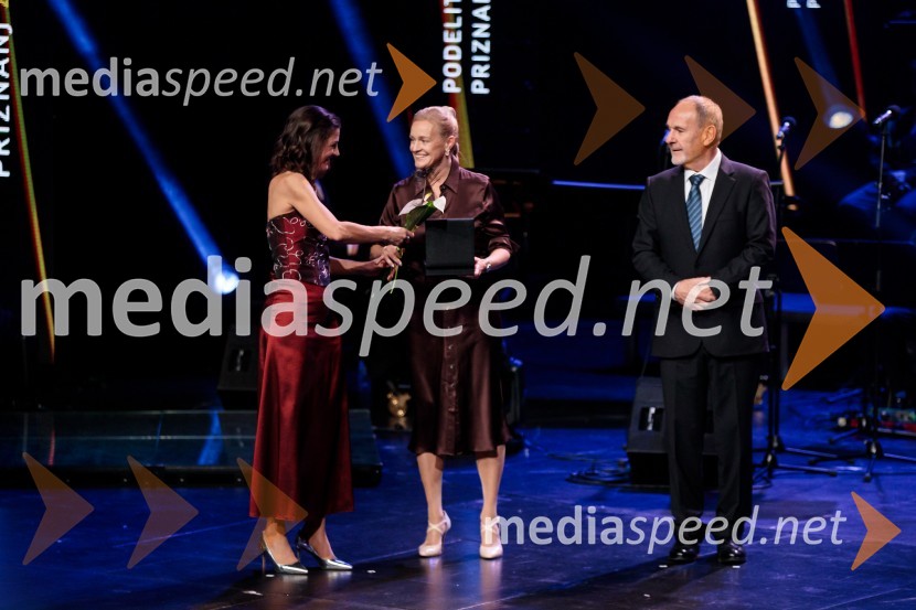  Petra Tramte,  vodja, Sektor za razvoj in programe športa;  Maja Dolenc, Ad+Value, d.o.o.;  Viktor Grošelj, predsednik Odbora za podeljevanje Bloudkovih priznanj60. podelitev Bloudkovih priznanj za leto 2024