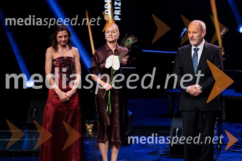  Petra Tramte,  vodja, Sektor za razvoj in programe športa;  Maja Dolenc, Ad+Value, d.o.o.;  Viktor Grošelj, predsednik Odbora za podeljevanje Bloudkovih priznanj60. podelitev Bloudkovih priznanj za leto 2024