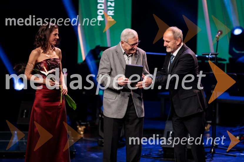  Petra Tramte,  vodja, Sektor za razvoj in programe športa;  Jože Stvarnik;  Viktor Grošelj, predsednik Odbora za podeljevanje Bloudkovih priznanj60. podelitev Bloudkovih priznanj za leto 2024