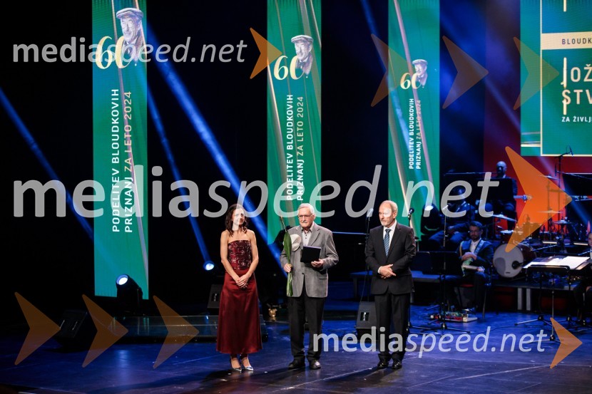  Petra Tramte,  vodja, Sektor za razvoj in programe športa;  Jože Stvarnik;  Viktor Grošelj, predsednik Odbora za podeljevanje Bloudkovih priznanj60. podelitev Bloudkovih priznanj za leto 2024