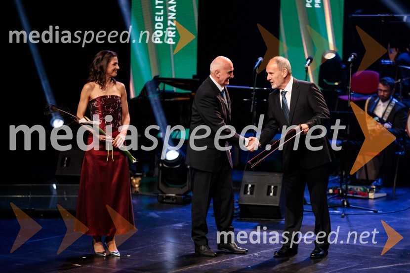  Petra Tramte,  vodja, Sektor za razvoj in programe športa;  Janez Vodičar, športni funkcionar;  Viktor Grošelj, predsednik Odbora za podeljevanje Bloudkovih priznanj60. podelitev Bloudkovih priznanj za leto 2024