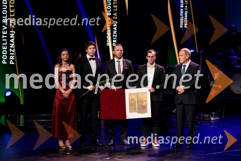  Petra Tramte,  vodja, Sektor za razvoj in programe športa;  Anže Urankar, kajak-kanu, K-1 sprint, slalom;  Nejc Žnidarčič, kanuist;  Simon Oven, kanuist;  Viktor Grošelj, predsednik Odbora za podeljevanje Bloudkovih priznanj60. podelitev Bloudkovih priznanj za leto 2024