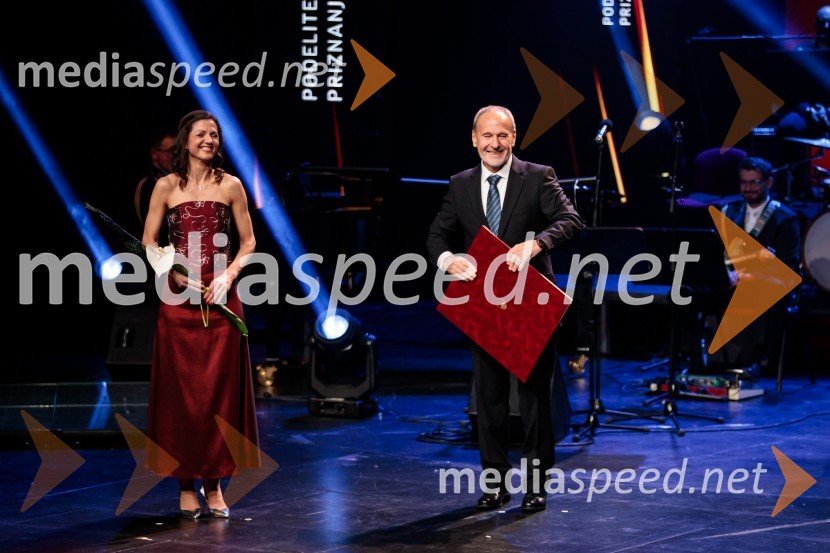  Petra Tramte,  vodja, Sektor za razvoj in programe športa;  Viktor Grošelj, predsednik Odbora za podeljevanje Bloudkovih priznanj60. podelitev Bloudkovih priznanj za leto 2024