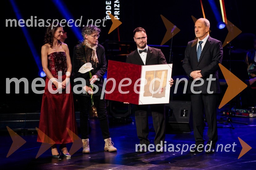  Petra Tramte,  vodja, Sektor za razvoj in programe športa;  ... ;  Dejan  Fabčič, slovenski paraolimpijec, parakajakaš;  Viktor Grošelj, predsednik Odbora za podeljevanje Bloudkovih priznanj60. podelitev Bloudkovih priznanj za leto 2024