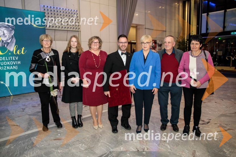  Irena Rosa, lokostrelstvo;  ... ;  ... ;  Dejan  Fabčič, slovenski paraolimpijec, parakajakaš; dr. Nataša Pirc Musar, predsednica Republike Slovenije;  ... ;  ... 60. podelitev Bloudkovih priznanj za leto 2024