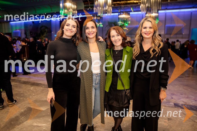  ... ;  Nina Strnad, pevka;  Romana Möderndorfer, Teater;  ... 60. podelitev Bloudkovih priznanj za leto 2024