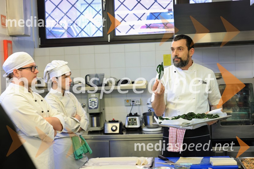  ... ;  ... ;  David Skoko, hrvaški Chef, Konoba BatelinaNa SŠGT Maribor ponovno kuharska zvezda, chef David Skoko