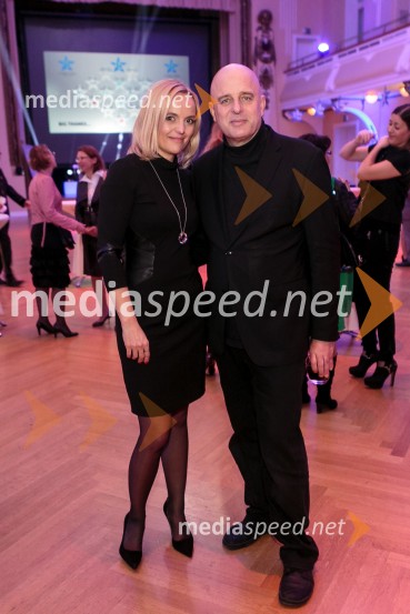  Ajša Vodnik, izvršna direktorica AmCham (Ameriška gospodarska zbornica);  Dragan Živadinov, režiserPrešernova nagrajenca 2025: Dragica Čadež in Dragan Živadinov