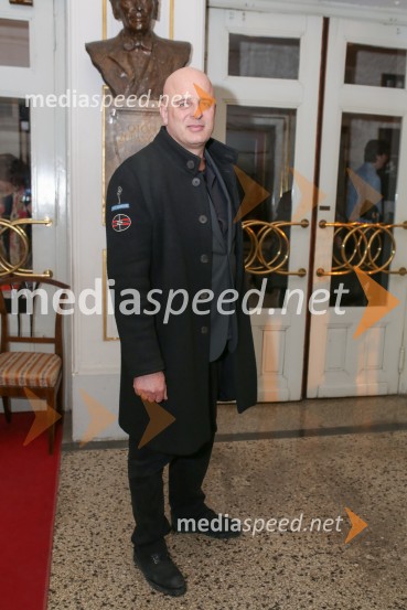  Dragan Živadinov, režiserPrešernova nagrajenca 2025: Dragica Čadež in Dragan Živadinov