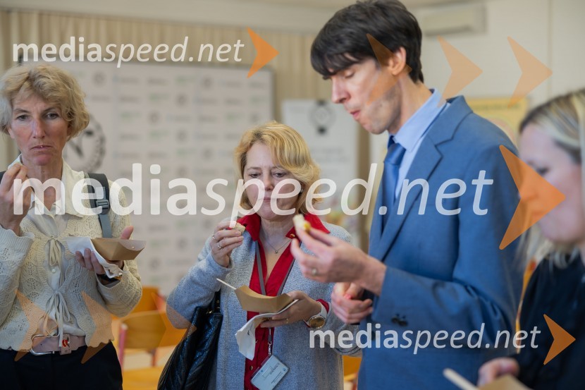  ... ;  ... ; prof. dr. Igor Pravst, vodja raziskovalne skupine, Inštitut za nutricionistikoInovativna živila 2025