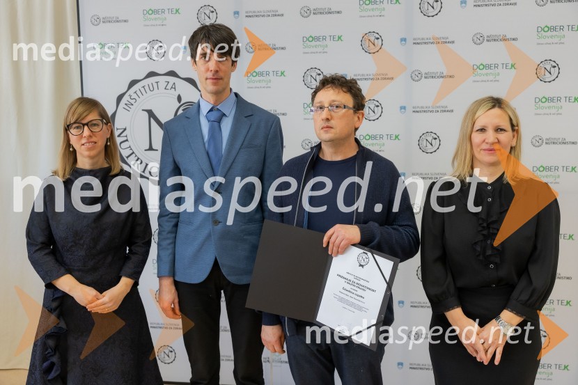 doc. dr. Anita Kušar, raziskovalka, pomočnica vodje raziskovalne skupine, Inštitut za nutricionistiko; prof. dr. Igor Pravst, vodja raziskovalne skupine, Inštitut za nutricionistiko;  ... ;  Vesna Marinko, generalna direktorica, Direktorat za javno zdravjeInovativna živila 2025