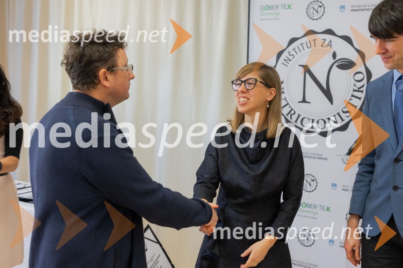  ... ; doc. dr. Anita Kušar, raziskovalka, pomočnica vodje raziskovalne skupine, Inštitut za nutricionistiko; prof. dr. Igor Pravst, vodja raziskovalne skupine, Inštitut za nutricionistikoInovativna živila 2025