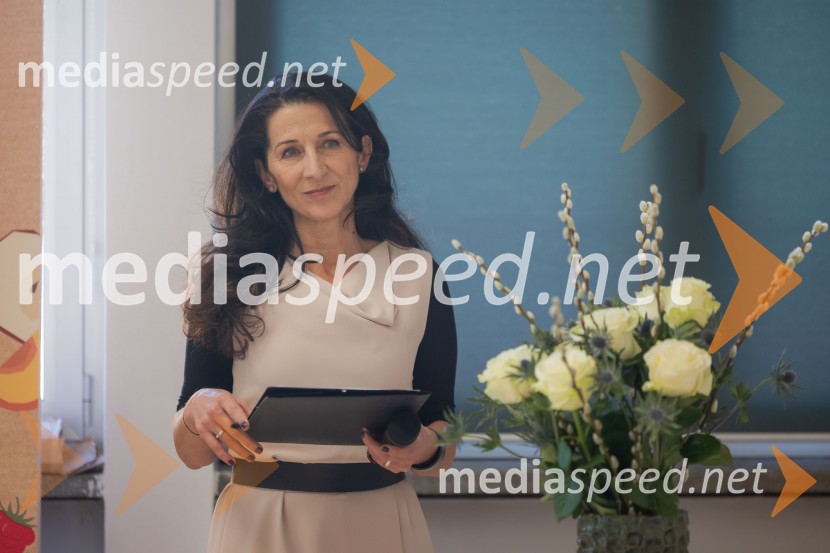  Betka Šuhel Mikolič,  strateško komuniciranje, P&S svetovanjeInovativna živila 2025