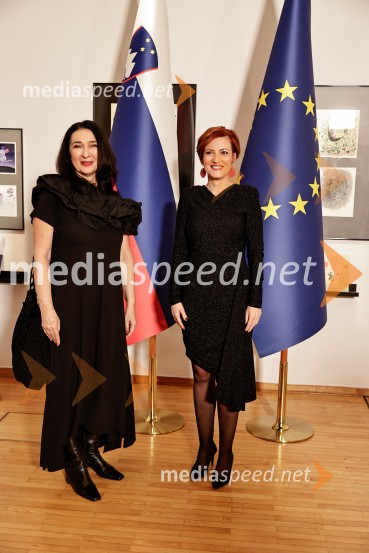  Zdenka Badovinac, kustosinja; dr. Asta Vrečko, ministrica za kulturoDržavna proslava ob slovenskem kulturnem prazniku s podelitvijo Prešernovih nagrad