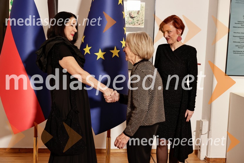  Zdenka Badovinac, kustosinja;  Dragica Čadež, kiparka; dr. Asta Vrečko, ministrica za kulturoDržavna proslava ob slovenskem kulturnem prazniku s podelitvijo Prešernovih nagrad