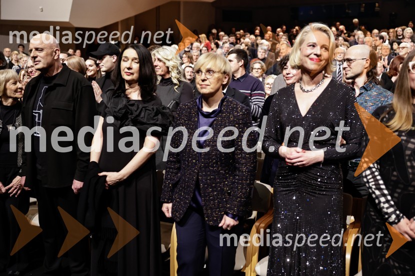  Dragan  Živadinov, performer;  Zdenka Badovinac, kustosinja; dr. Nataša Pirc Musar, predsednica Republike Slovenije; mag. Urška Klakočar Zupančič, predsednica Državnega zbora RS, podpredsednica, Gibanje SvobodaDržavna proslava ob slovenskem kulturnem prazniku s podelitvijo Prešernovih nagrad