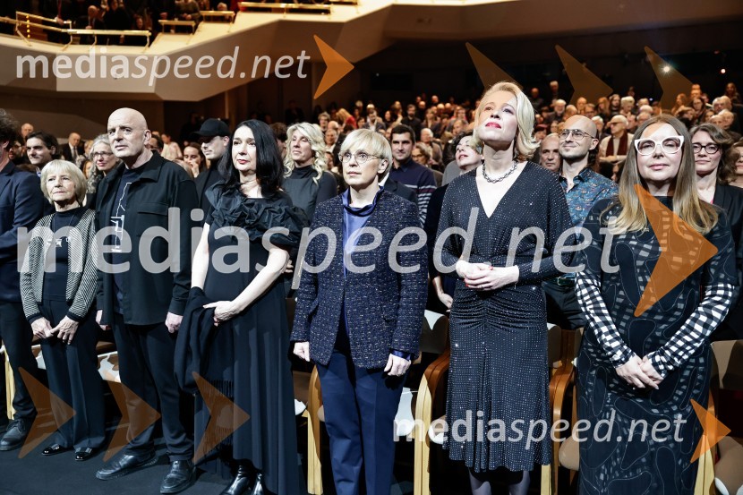  Dragica Čadež, kiparka;  Dragan  Živadinov, performer;  Zdenka Badovinac, kustosinja; dr. Nataša Pirc Musar, predsednica Republike Slovenije; mag. Urška Klakočar Zupančič, predsednica Državnega zbora RS, podpredsednica, Gibanje Svoboda;  Mina  Žabnikar- Mina Fina, umetnicaDržavna proslava ob slovenskem kulturnem prazniku s podelitvijo Prešernovih nagrad