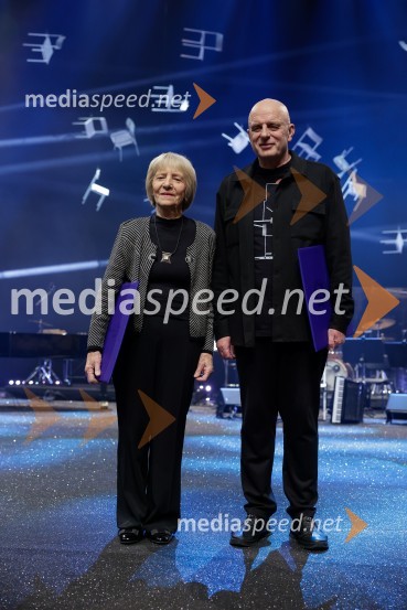  Dragica  Čadež, kiparka;  Dragan  Živadinov, perfomerDržavna proslava ob slovenskem kulturnem prazniku s podelitvijo Prešernovih nagrad