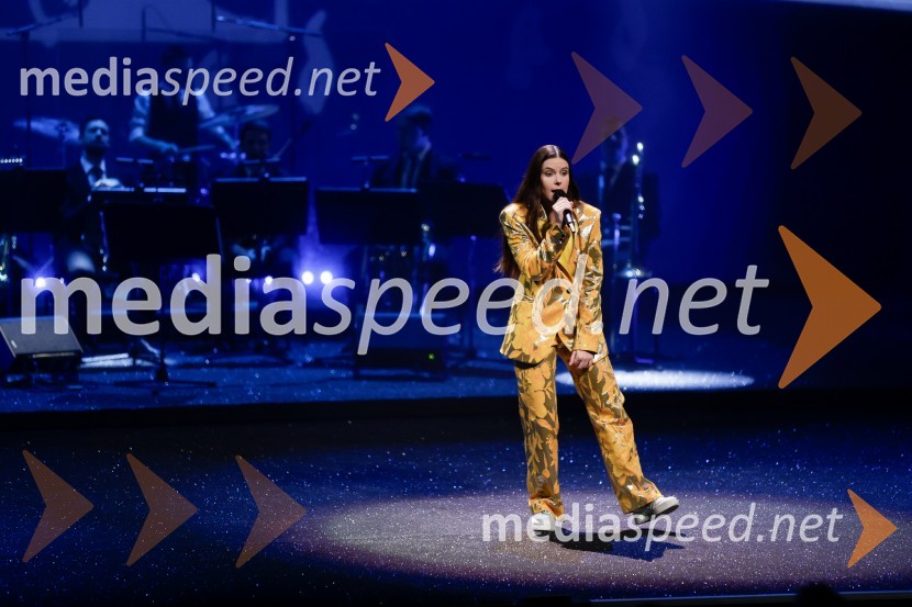  Manca Kampuš, pevka, Koala VoiceDržavna proslava ob slovenskem kulturnem prazniku s podelitvijo Prešernovih nagrad