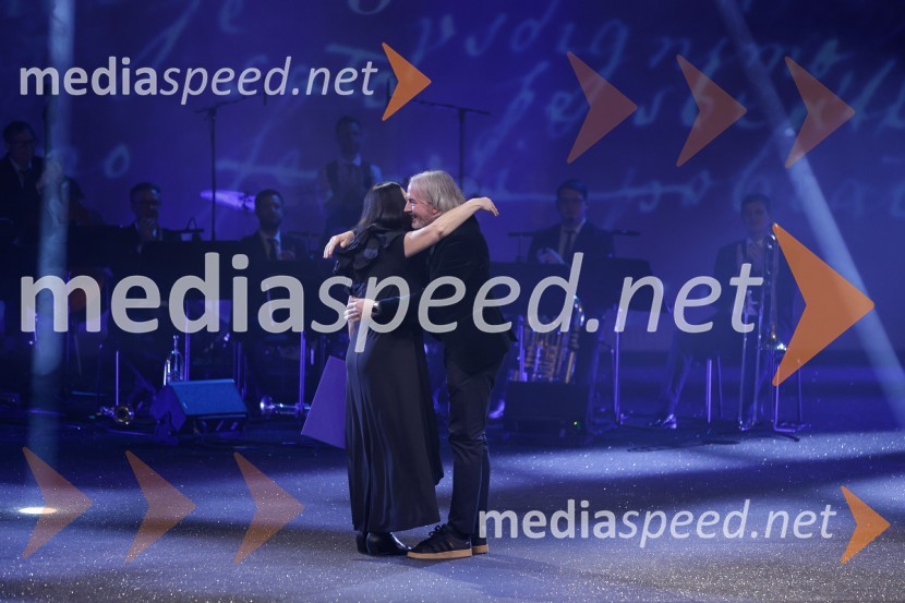  Zdenka Badovinac, kustosinja;  Julij Zornik, oblikovalec zvokaDržavna proslava ob slovenskem kulturnem prazniku s podelitvijo Prešernovih nagrad