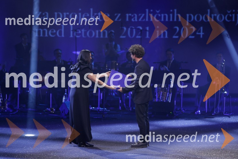  Zdenka Badovinac, kustosinja;  Tomaž  Grom, glasbenikDržavna proslava ob slovenskem kulturnem prazniku s podelitvijo Prešernovih nagrad