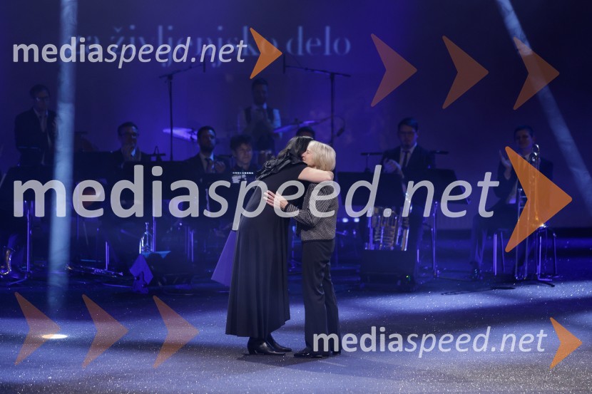  Zdenka Badovinac, kustosinja;  Dragica  Čadež, kiparkaDržavna proslava ob slovenskem kulturnem prazniku s podelitvijo Prešernovih nagrad