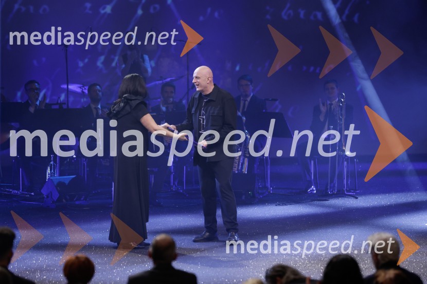  Zdenka Badovinac, kustosinja;  Dragan Živadinov, performerDržavna proslava ob slovenskem kulturnem prazniku s podelitvijo Prešernovih nagrad