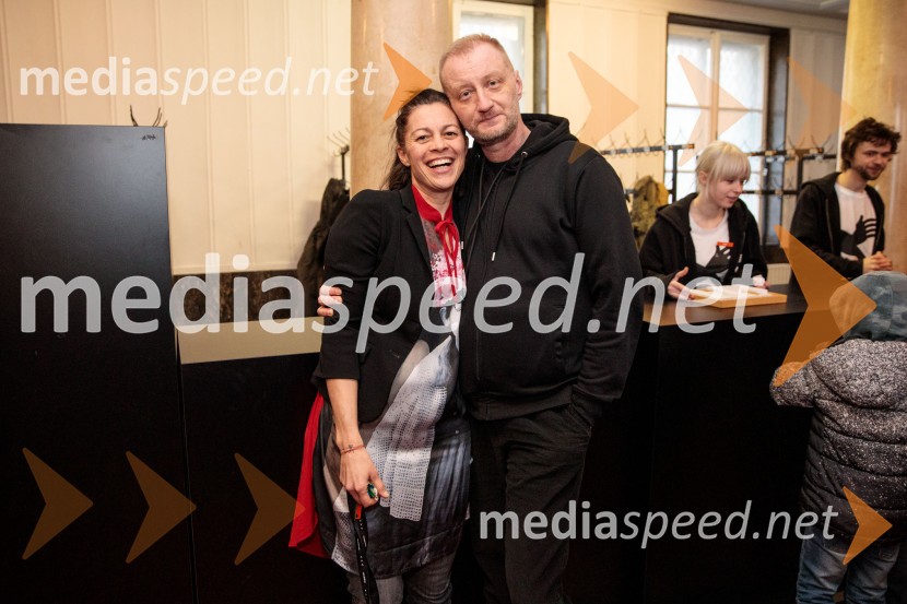  Inga Remeta, direktorica, Slovensko mladinsko gledališče;  Ivan Peternelj, igralecDogodivščine Zvitorepca, Trdonje in Lakotnika, premiera predstave v SMG Ljubljana