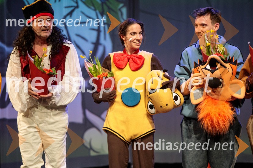  Dario Varga, igralec;  Klara Kastelec, igralka;  Jurica MarčecDogodivščine Zvitorepca, Trdonje in Lakotnika, premiera predstave v SMG Ljubljana