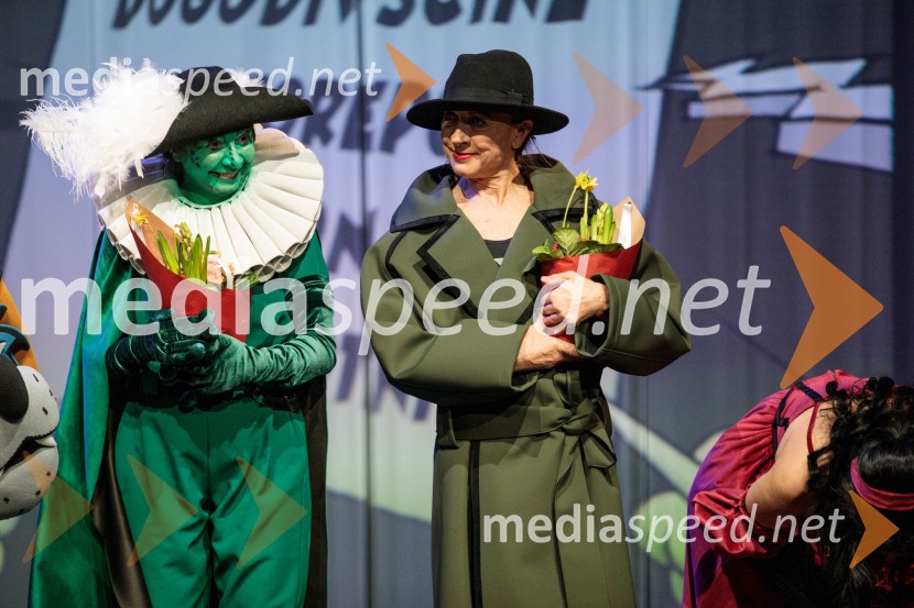  Janja Majzelj, igralka;  Romana Šalehar, igralkaDogodivščine Zvitorepca, Trdonje in Lakotnika, premiera predstave v SMG Ljubljana